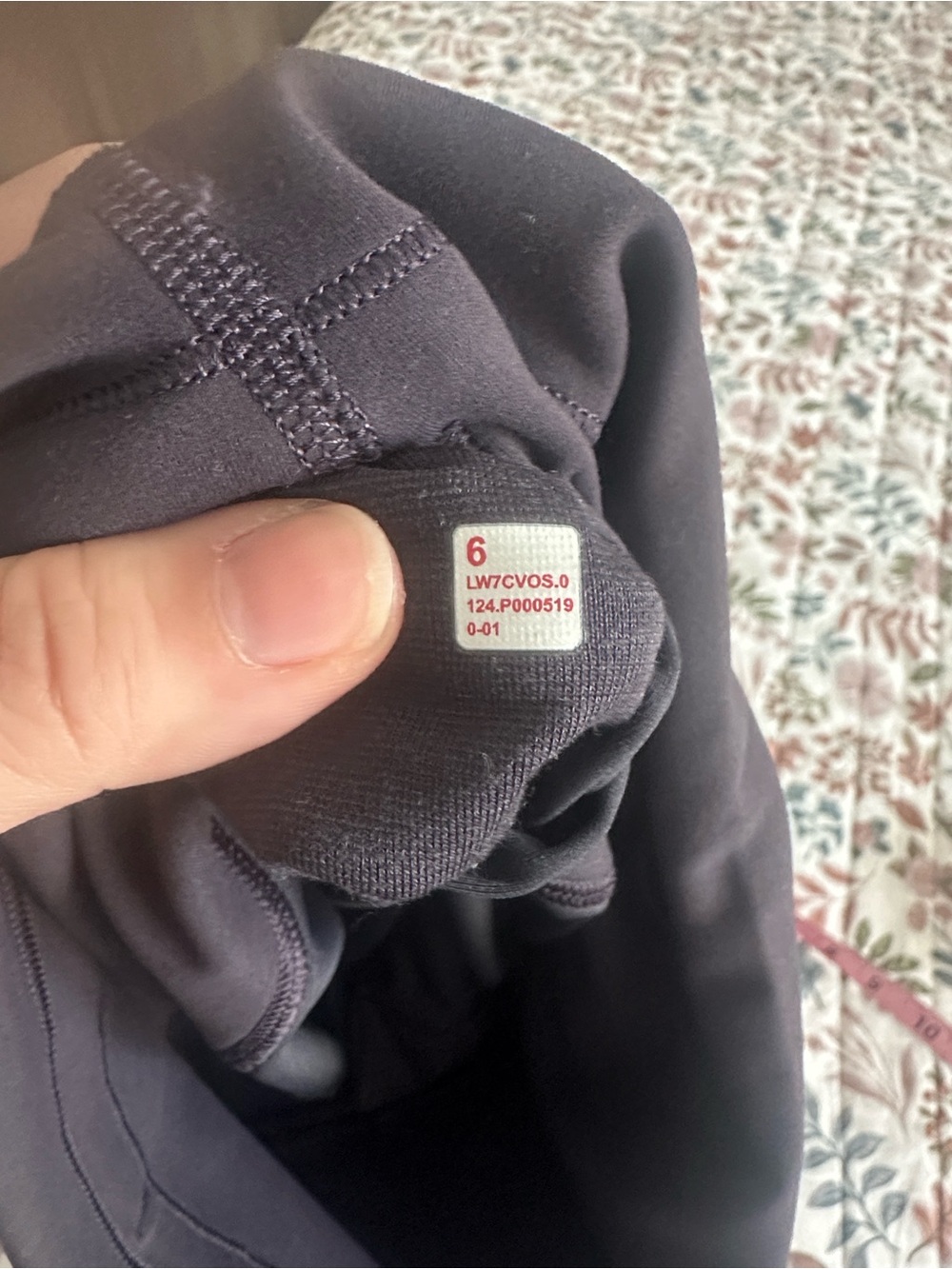 Lululemon Team Canada Bike Shorts - Picture 4 of 5